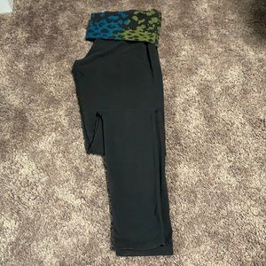 Victoria’s Secret Black Fold Over Leggings - Snake